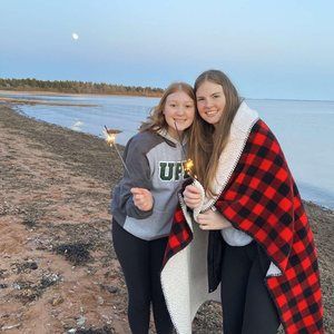 Meet your Posher, Hailey